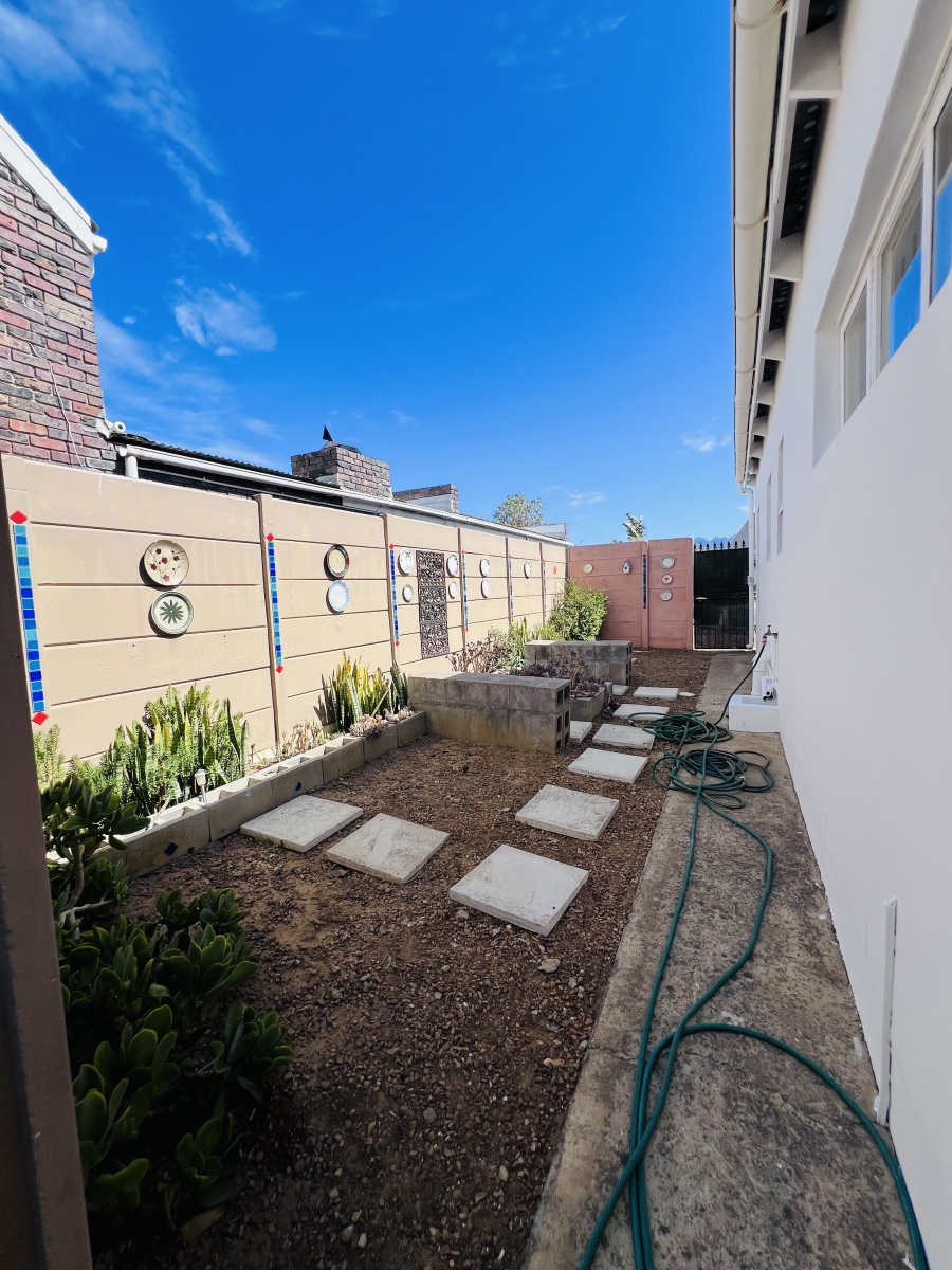 3 Bedroom Property for Sale in Pine Acres Western Cape